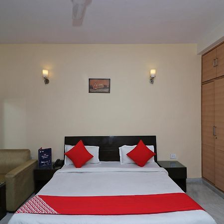 Hotel O Aravali Residency Gurgáon Kültér fotó