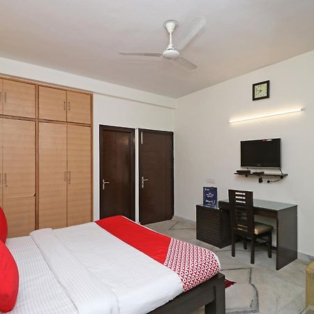 Hotel O Aravali Residency Gurgáon Kültér fotó