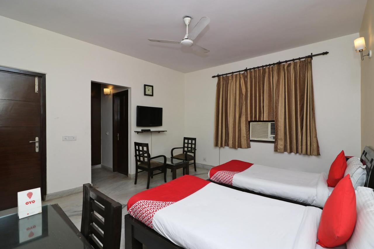 Hotel O Aravali Residency Gurgáon Kültér fotó