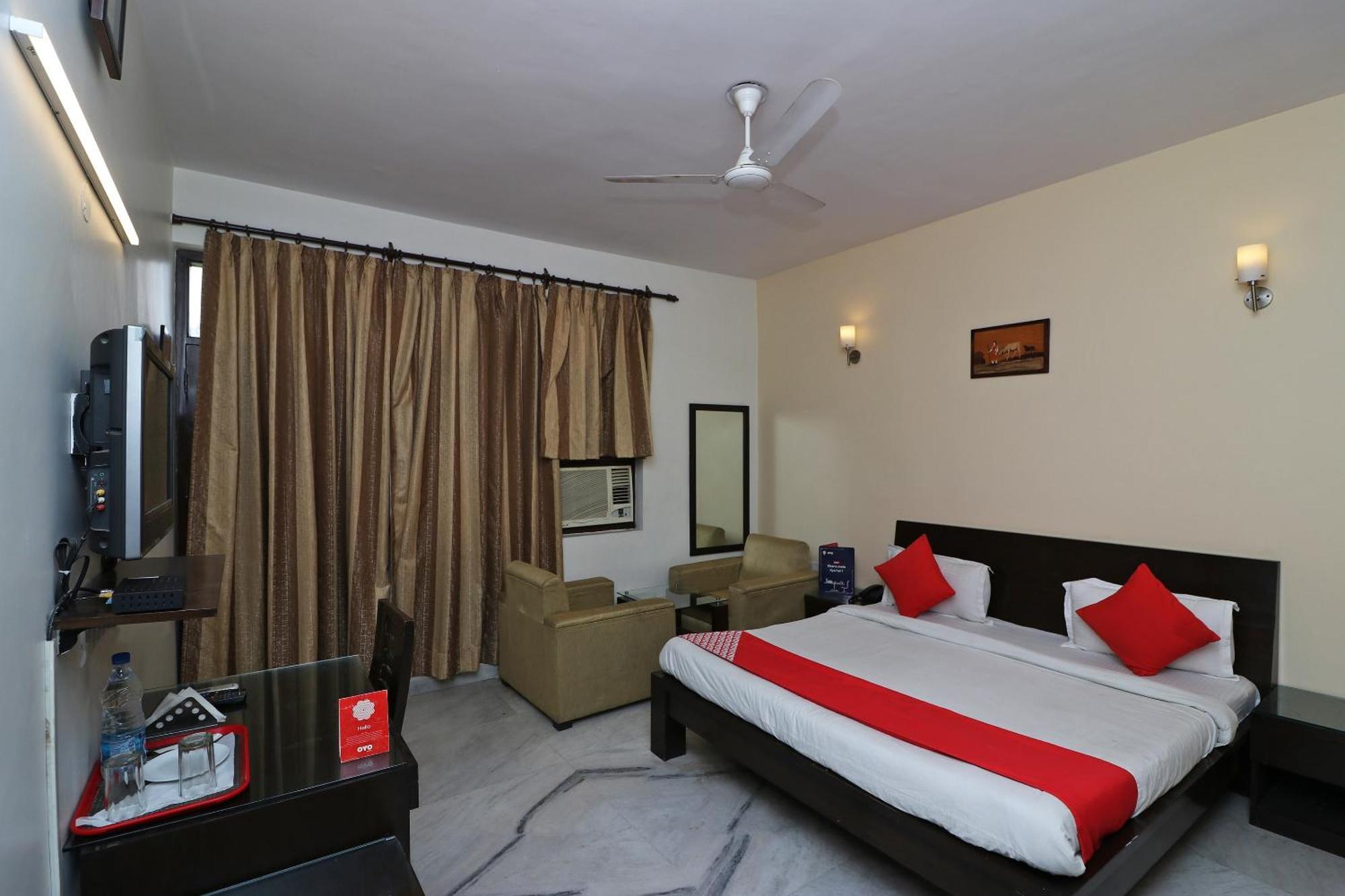 Hotel O Aravali Residency Gurgáon Kültér fotó