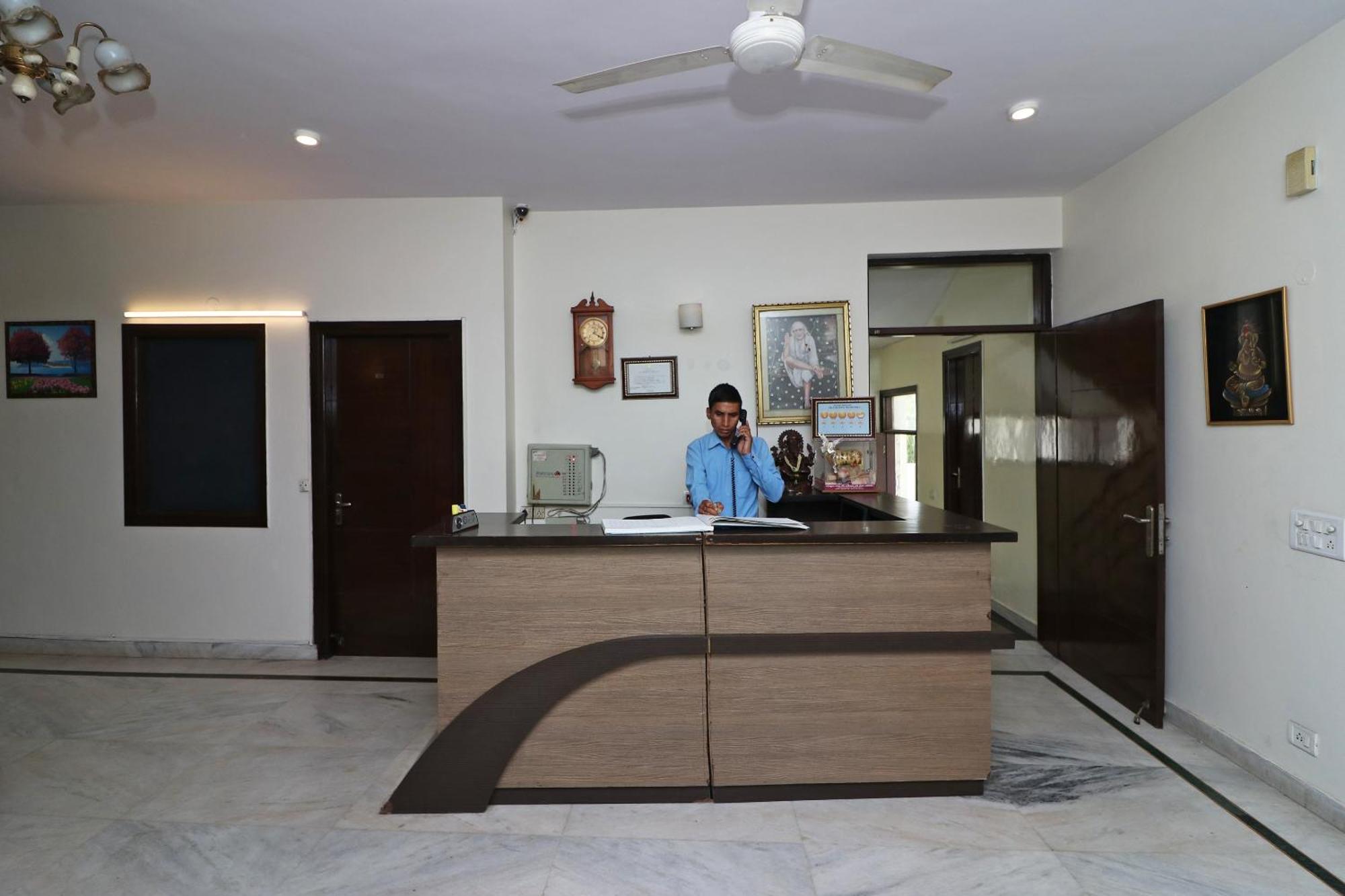 Hotel O Aravali Residency Gurgáon Kültér fotó