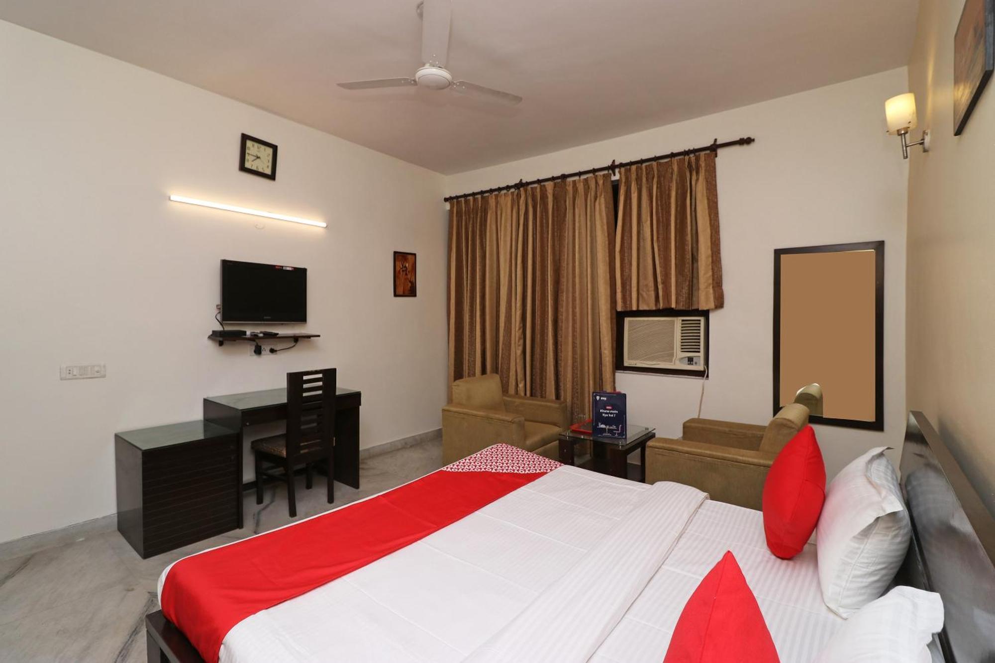 Hotel O Aravali Residency Gurgáon Kültér fotó