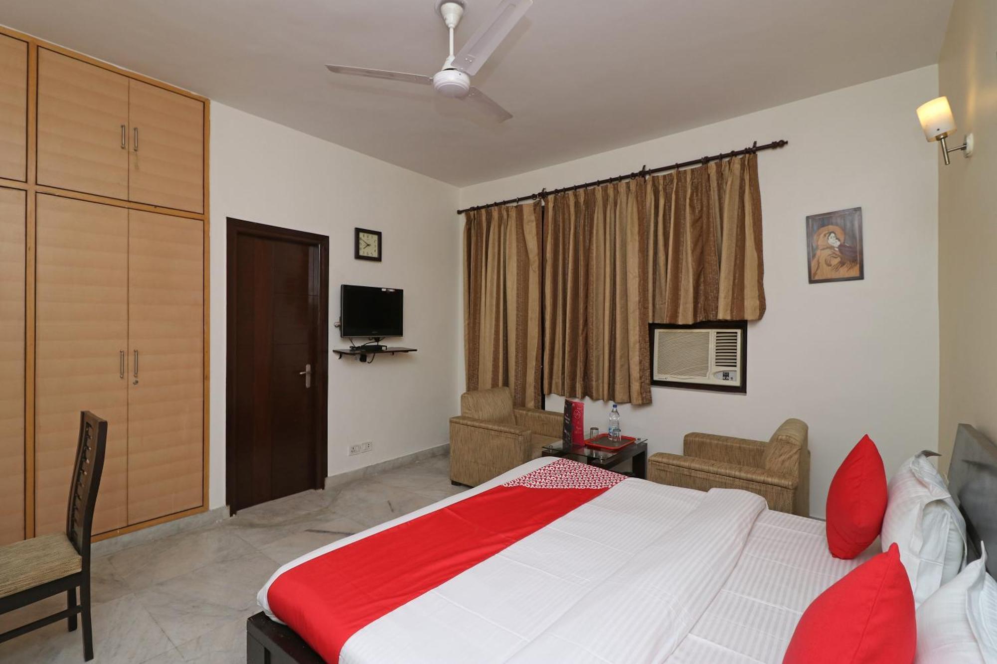 Hotel O Aravali Residency Gurgáon Kültér fotó