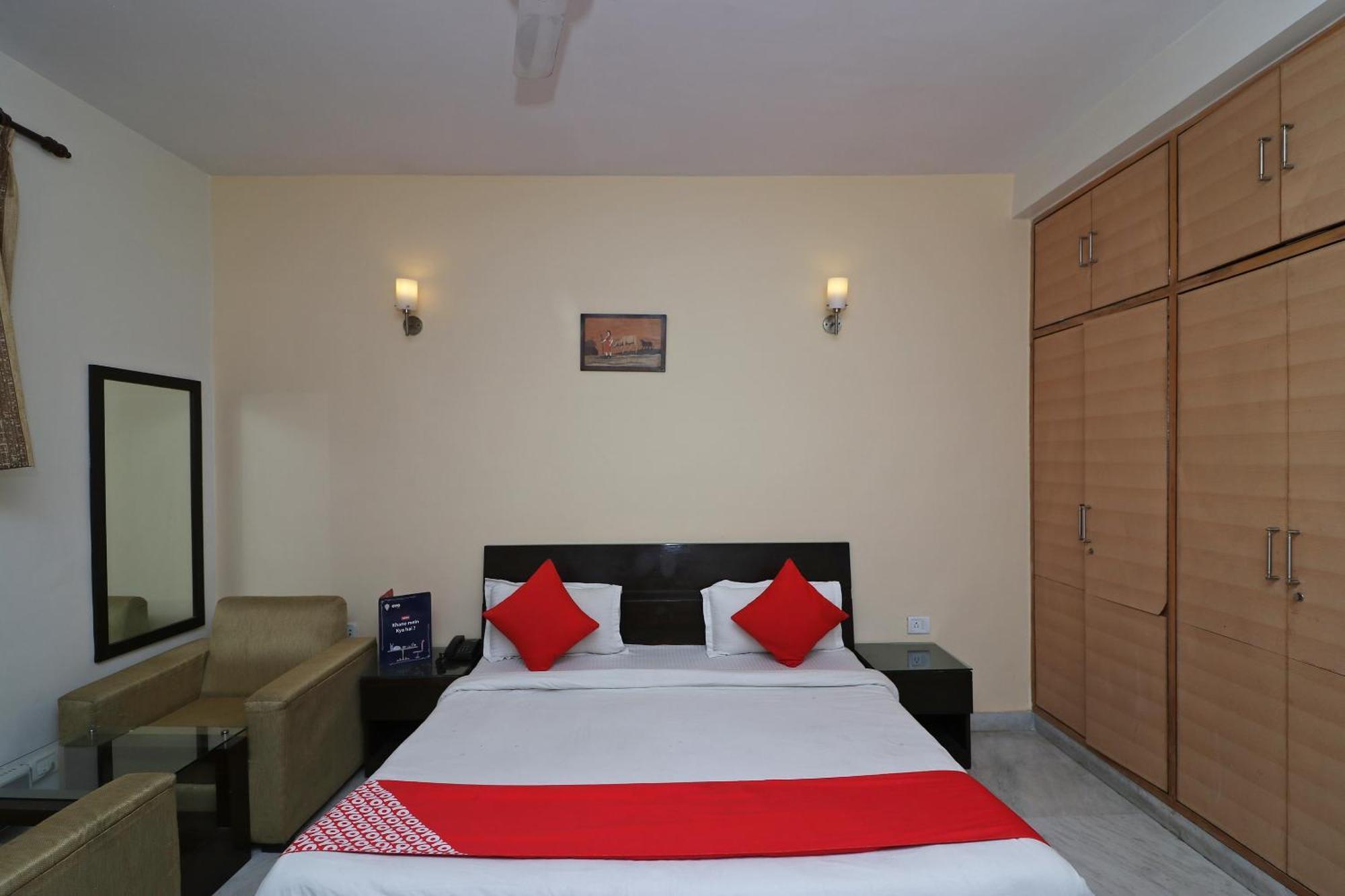 Hotel O Aravali Residency Gurgáon Kültér fotó