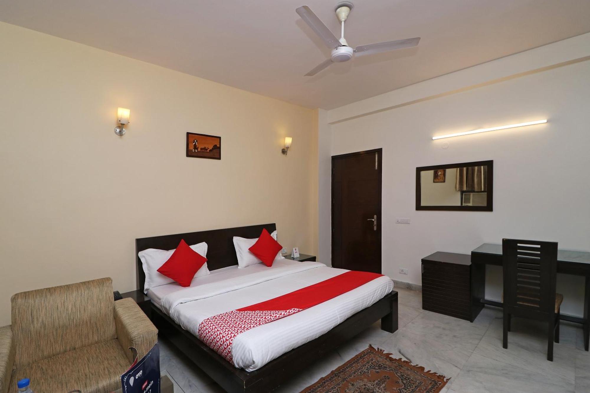 Hotel O Aravali Residency Gurgáon Kültér fotó