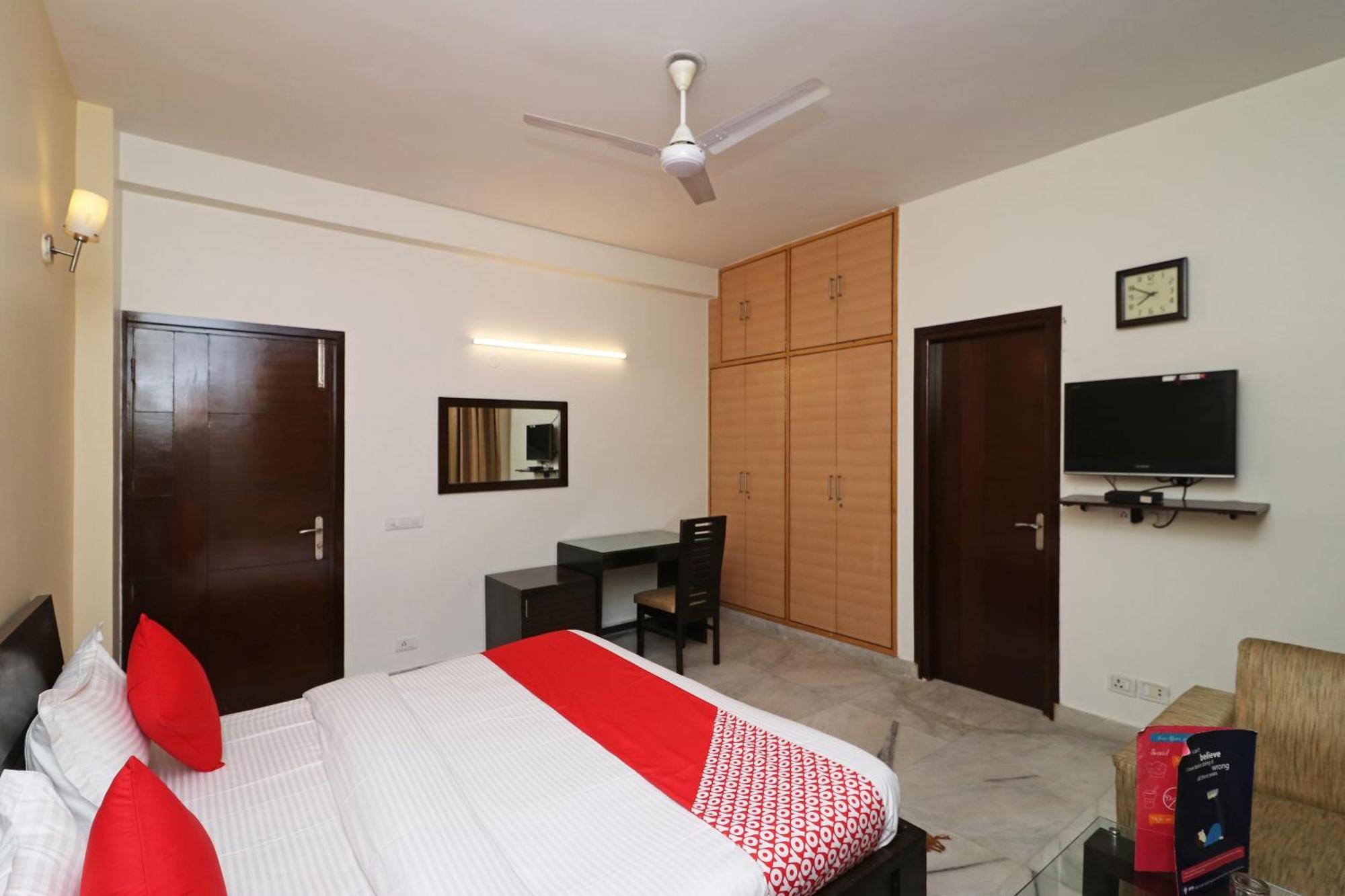 Hotel O Aravali Residency Gurgáon Kültér fotó